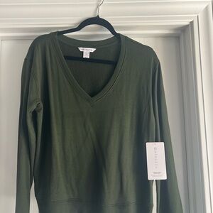 Athleta Women's Olive Long Sleeve V-Neck Top